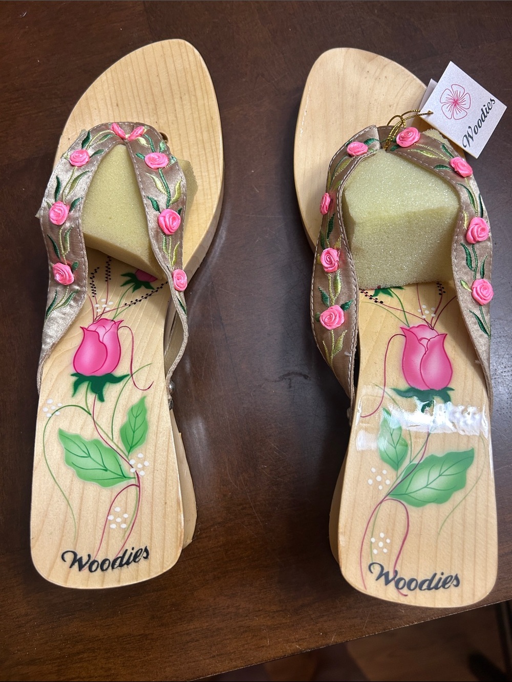NWT Woodies Pink Floral Embroidered Women's Sandals